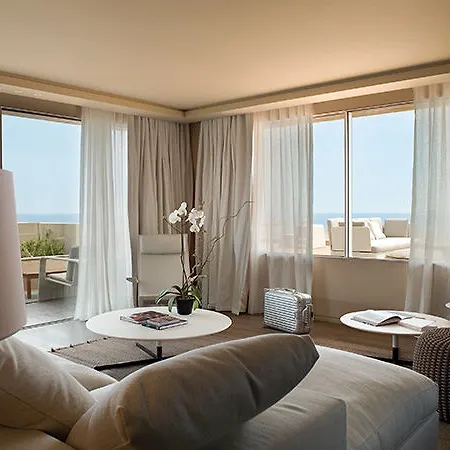 La Reserve And Hotel 5*